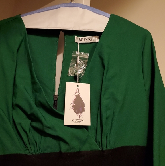 Dress - Picture 2 of 6